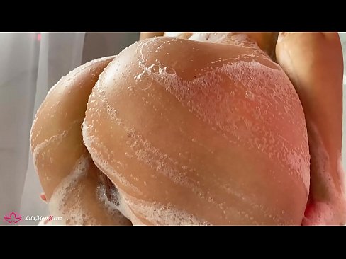 ❤️ Brunette Anapiga Pussy kwa Pussy kwa Vibrator hadi Orgasm kali katika Shower Pono ya kupendeza ❤